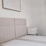 아파트 Maria 10 With Swimming Pool