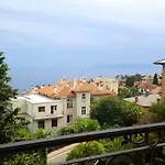 아파트 Maria 10 With Swimming Pool