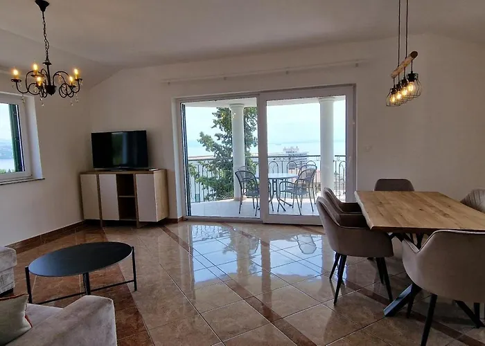 Maria 10 With Swimming Pool Опатия