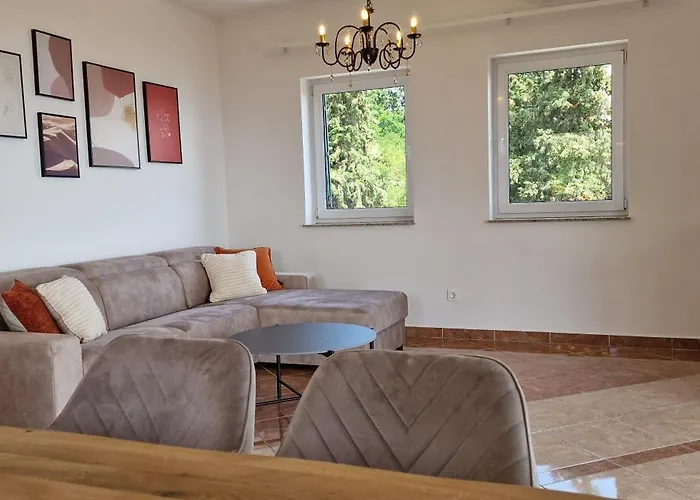 Maria 10 With Swimming Pool Апартаменты Опатия