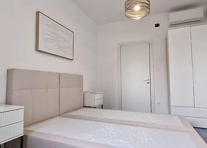 Maria 10 With Swimming Pool Опатия