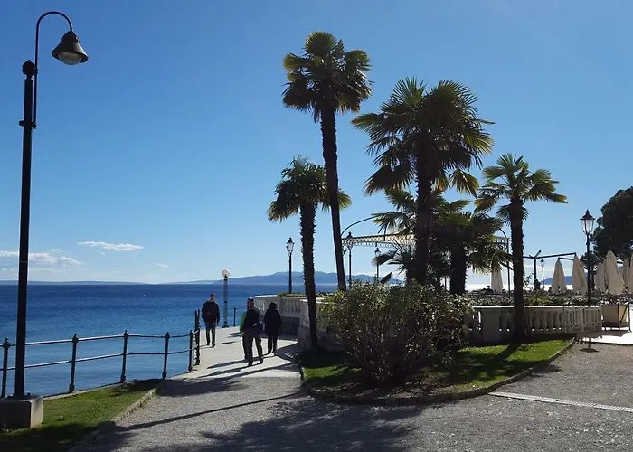 Апартаменты Maria 10 With Swimming Pool Опатия