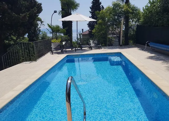 Maria 10 With Swimming Pool Апартаменты *